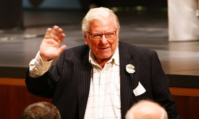 Κώστας Βουτσάς: Δύσκολες στιγμές στην Εντατική - Τα τελευταία νέα για την υγεία του