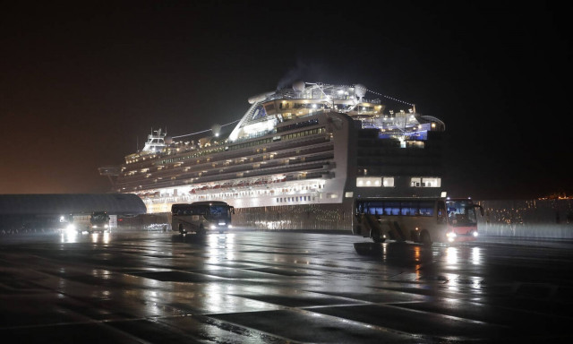 Κοροναϊός: Συναγερμός για τον απεγκλωβισμό δύο Ελλήνων από το κρουαζιερόπλοιο Diamond Princess