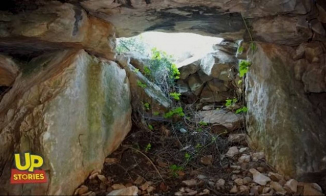 Δρακόσπιτο Υμηττού: Η άγνωστη αρχαιότερη κατοικία της Αττικής από ψηλά