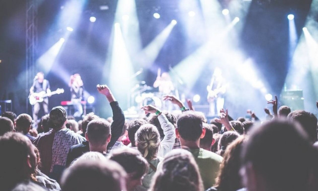 Χαμός σε γνωστό ριάλιτι - Ούρλιαζε κι έσπασε το σκηνικό (pics - vid)