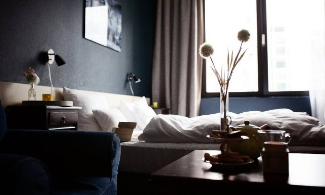 Αδιανόητο! Δείτε τι έκανε για να μείνει τσάμπα σε ξενοδοχείο (pics)