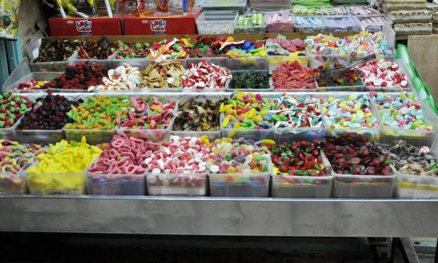 Άνοιξε μια σακούλα με ζελεδάκια - Τρόμος με αυτό που βρήκε μέσα