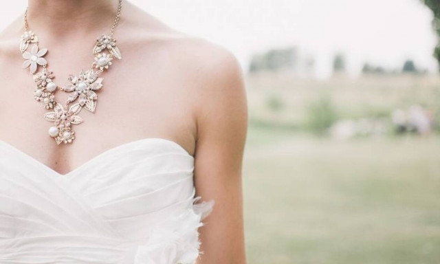 Χαμός σε γάμο: Η νύφη έδειρε την αδερφή του γαμπρού - Σοκ με αυτό που έκανε εκείνος