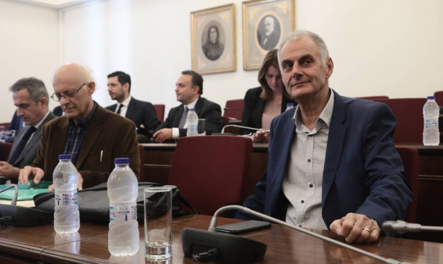 Προανακριτική Novartis: Έκτακτη συνεδρίαση για την εξαίρεση Πλεύρη μετά το αίτημα Παπαγγελόπουλου