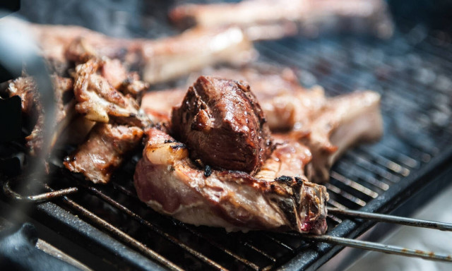 Τσικνοπέμπτη 2020: Δείτε πότε «πέφτει» φέτος