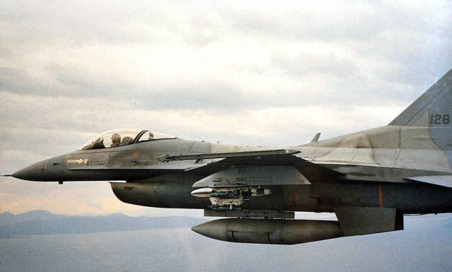 A pair of Turkish F-16 infringe Athens FIR