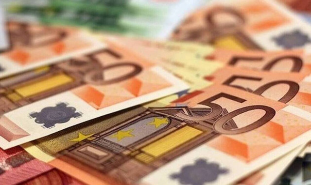 ΟΠΕΚΑ - Επιδόματα 2020: Δείτε ΕΔΩ πότε θα μπουν τα χρήματα στους δικαιούχους