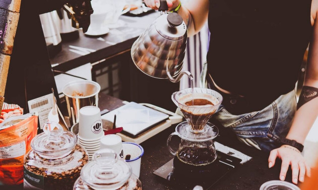 ΓΣΕΕ: Πώς θα πληρωθούν όσοι δουλέψουν την Καθαρά Δευτέρα 