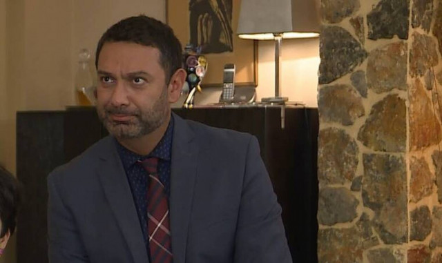 Έλα στη θέση μου: Ο Δαμιανός μαζεύει τα πράγματά του και φεύγει από το σπίτι 