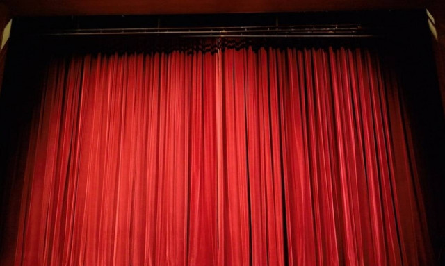 Αγωνία για διάσημη ηθοποιό: Διαγνώστηκε με καρκίνο (pics)