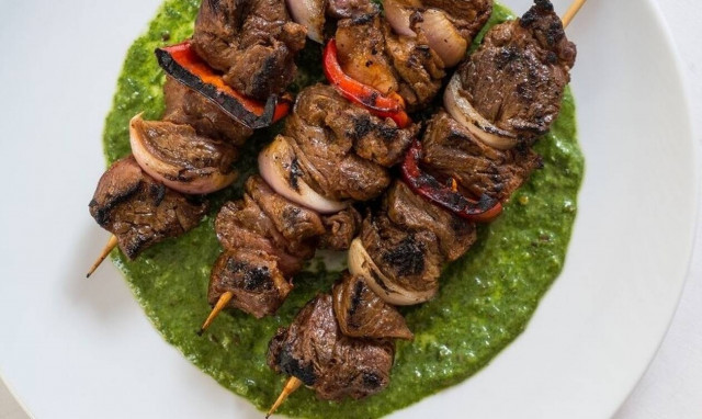 Η συνταγή της ημέρας: Μοσχαρίσια σουβλάκια