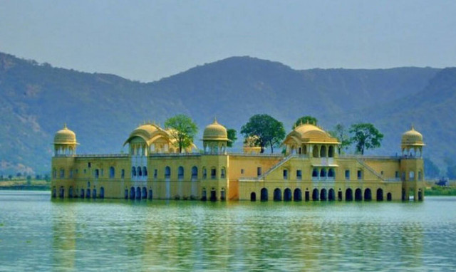 Ταξίδι: Πέντε υποθαλάσσιες πόλεις που ξεπερνούν κάθε φαντασία