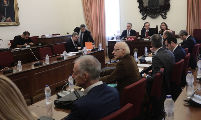 Προανακριτική για Novartis: Η πικρή αλήθεια, η γλυκιά διαπλοκή και οι κουκούλες