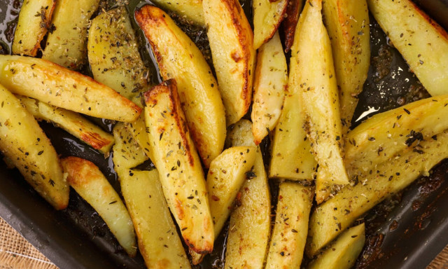 Συνταγή για πεντανόστιμες πατάτες φούρνου 