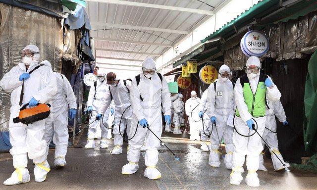 Κοροναϊός – ΠΟΥ: Να προετοιμαζόμαστε για πανδημία - Έτσι «χτυπάει» ο COVID-19 και εξαπλώνεται