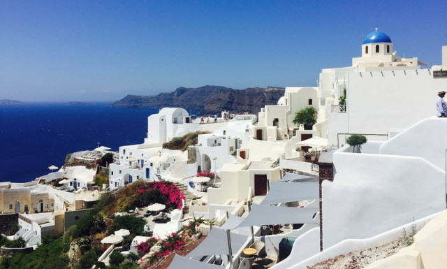 Σαντορίνη: Το πρώτο νησί που «διώχνει» τα πλαστικά!