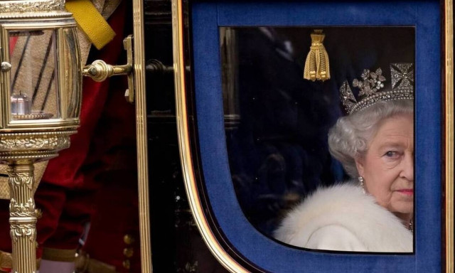 Σάλος στο Μπάκιγχαμ: Η δολοφονία που ταράζει το Παλάτι - Σοκαρισμένη η Ελισάβετ (pics)