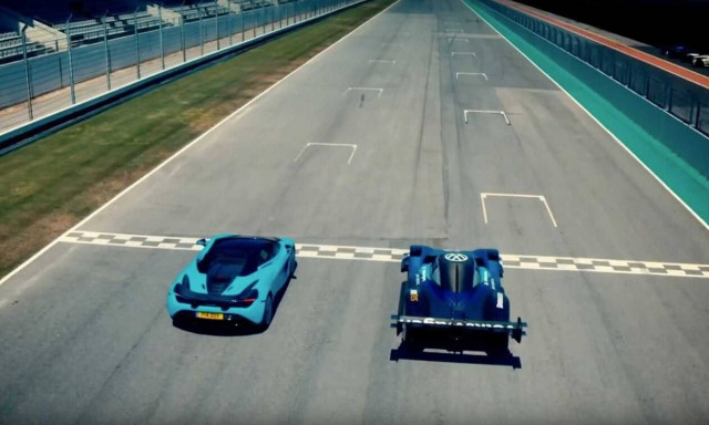 Το ηλεκτρικό VW I.D. R αφήνει πολύ πίσω του τη McLaren 720S