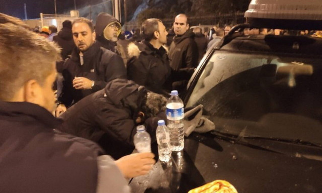 Μεταναστευτικό: Άγρια νύχτα επεισοδίων σε Χίο και Μυτιλήνη (pics+vids)