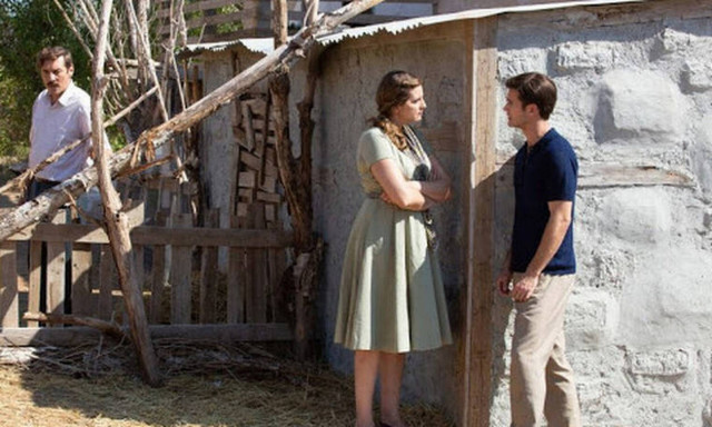 Άγριες Μέλισσες: H Ελένη καταλαβαίνει ποιος είναι ο πατέρας του παιδιού της Δρόσως και παθαίνει σοκ