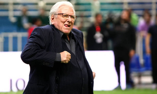 Κώστας Βουτσάς: Η ζωή και το έργο ενός αιώνιου εφήβου