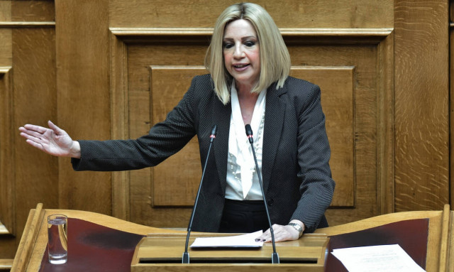 Γεννηματά: Επίδειξη πυγμής με επιτάξεις και ΜΑΤ στα νησιά