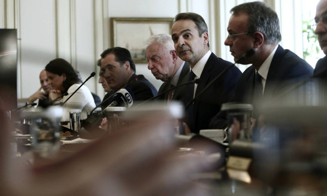 Κοροναϊός στην Ελλάδα – Μητσοτάκης: Έκτακτα μέτρα στα σύνορα λόγω μεταναστευτικού