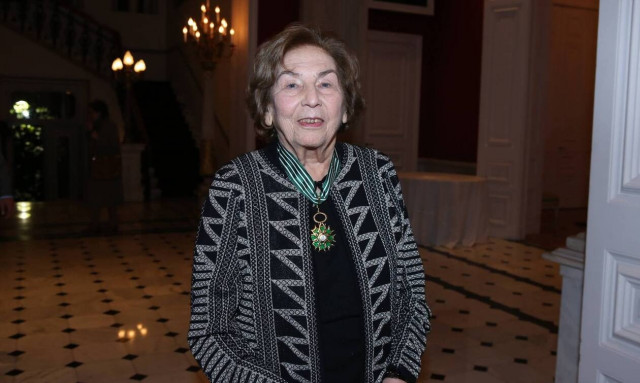 Πέθανε η σπουδαία συγγραφέας Άλκη Ζέη (pics)