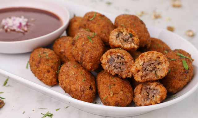 Γεμιστά κεφτεδάκια - Συνταγή που θα γλείφετε τα δάχτυλα σας