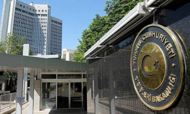 Τουρκικό ΥΠΕΞ: Οι εξελίξεις στην Ιντλίμπ οδήγησαν τους μετανάστες στα παράλια