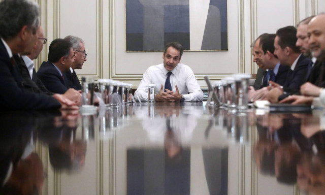 Μεταναστευτικό: «Κόκκινος» συναγερμός στο Μαξίμου – Έκτακτη σύσκεψη για την κατάσταση στον Έβρο