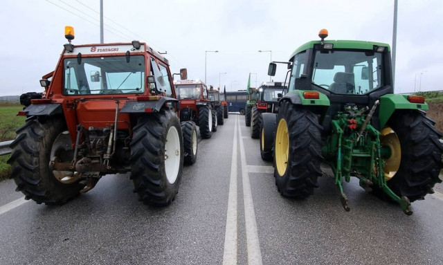 Έβρος: Μπλόκο στην είσοδο μεταναστών και από αγρότες της Αλεξανδρούπολης