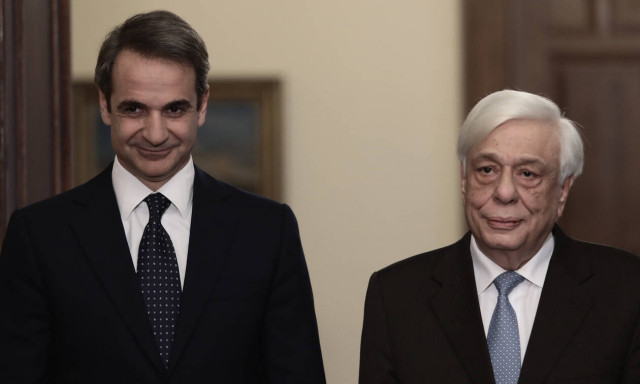 Τηλεφωνική επικοινωνία Μητσοτάκη - Παυλόπουλου για τα μέτρα προστασίας των συνόρων