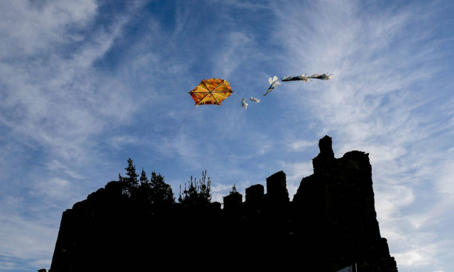 Καιρός: Ζέστη και νότιοι άνεμοι την Καθαρά Δευτέρα - Πού θα πετάξετε -καλύτερα- τον χαρταετό