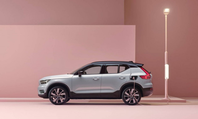 Τα προβλήματα στην παραγωγή μπαταριών φρενάρουν την ανάπτυξη των ηλεκτρικών αυτοκινήτων