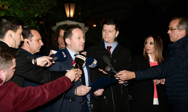 Measures to guard Greece's eastern borders to be stepped up to maximum, KYSEA meeting decides