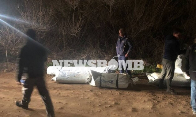 Το Newsbomb.gr στη Μυτιλήνη: Χιλιάδες μετανάστες προσπάθησαν να κατέβουν από τη Μόρια στο λιμάνι