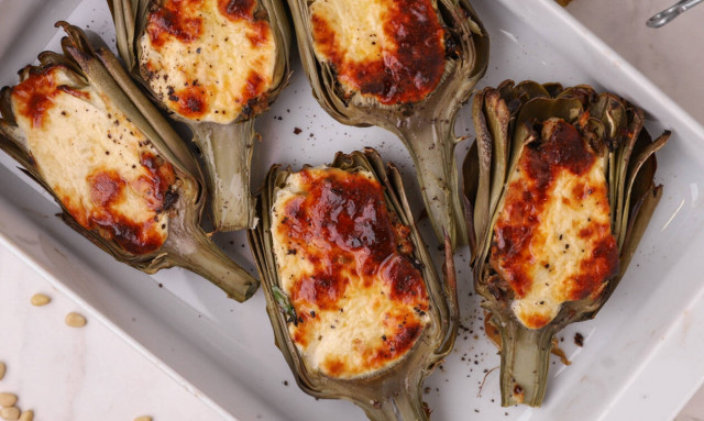 Η συνταγή της ημέρας: Αγκινάρες γεμιστές στο φούρνο