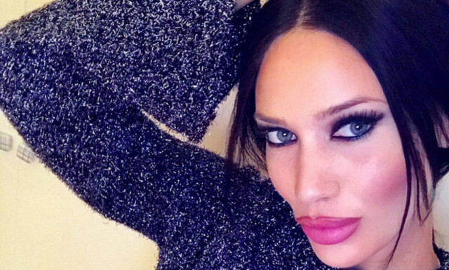 Αθηνά Πικράκη: Η απίστευτη αλλαγή στα μαλλιά της (pics)