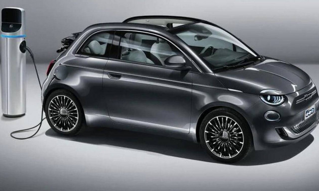 Αυτό είναι το νέο και αποκλειστικά ηλεκτρικό Fiat 500e