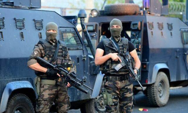 Αυτοί είναι οι κομάντος που στέλνει ο Ερντογάν στον Έβρο