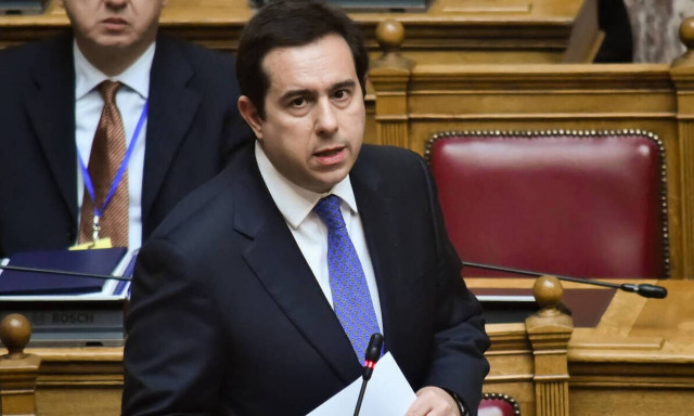 Μηταράκης: Αποχωρούν 10.000 πρόσφυγες και μετανάστες από τα νησιά μέχρι το τέλος Μαρτίου