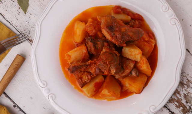 Η συνταγή της ημέρας: Κατσικάκι με πατάτες στην κατσαρόλα (Πατατάδο)