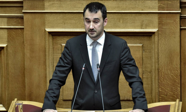 Χαρίτσης: Η μόνη λύση για το προσφυγικό είναι η άμεση αποσυμφόρηση των νησιών