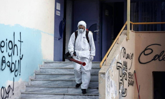 ΕΟΔΥ για κοροναϊό: Τι θεωρείται κρούσμα - Ποιες «στενές επαφές» είναι ύποπτες