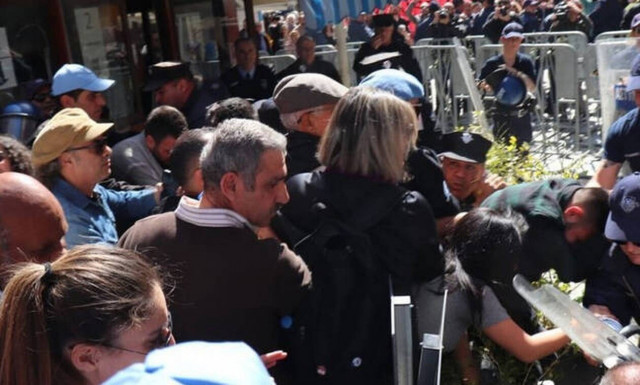 Κύπρος: Τουρκοκύπριοι διαδηλωτές τραυμάτισαν τέσσερις αστυνομικούς