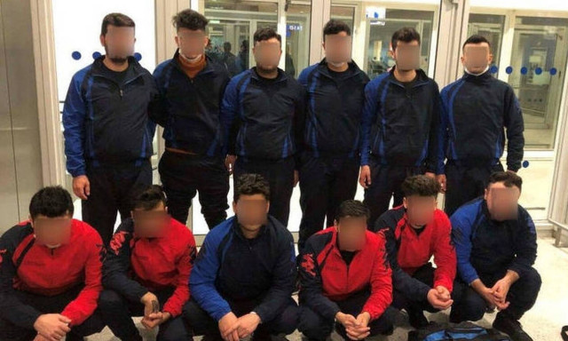 Προσπάθησαν να ταξιδέψουν στη Βιέννη προσποιούμενοι... ομάδα χάντμπολ