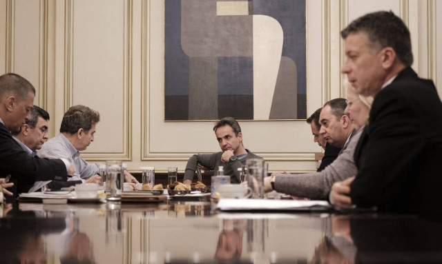 Η κυβέρνηση ενισχύει τον Έβρο με δυνάμεις ασφαλείας και στρατό 