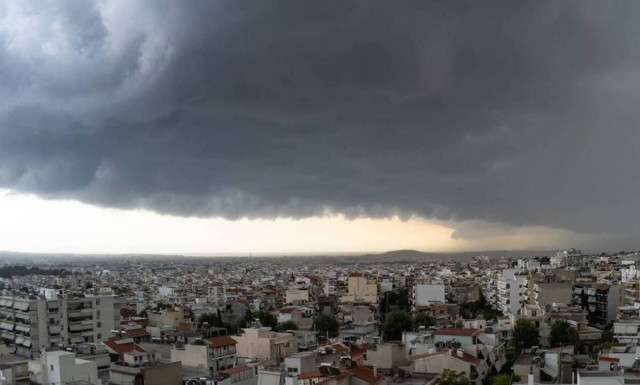 Καιρός: Βροχές και καταιγίδες την Κυριακή - Ποιες περιοχές θα σαρώσει η κακοκαιρία