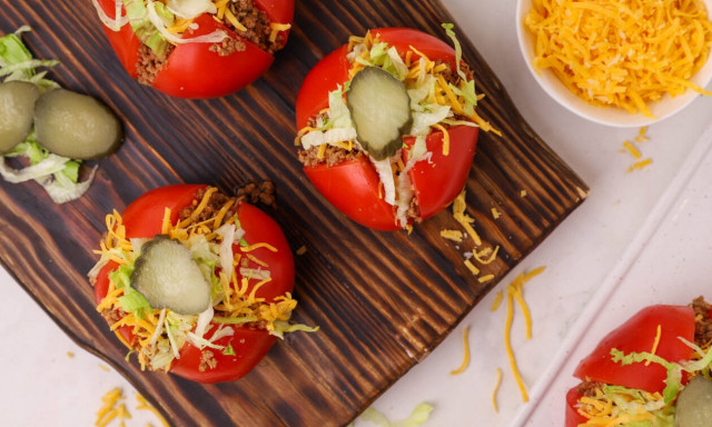 Η συνταγή της ημέρας: Cheeseburger ντομάτες